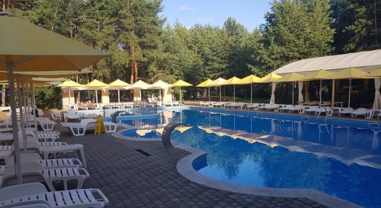 Заміський клуб Sobi Club у с. Хотянівка, Київської області