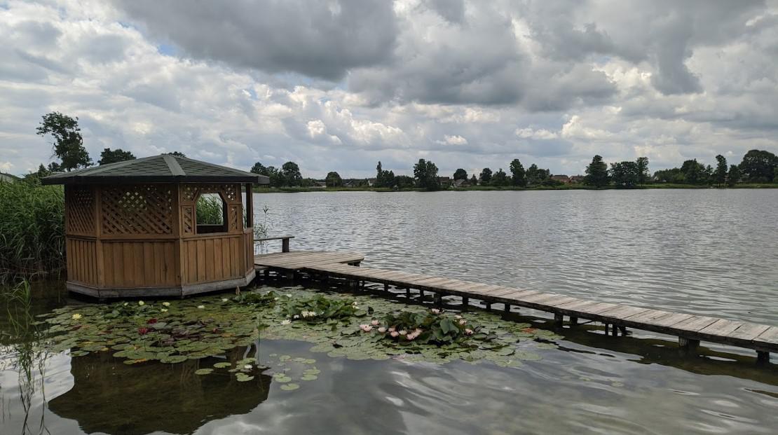 Село Озеро