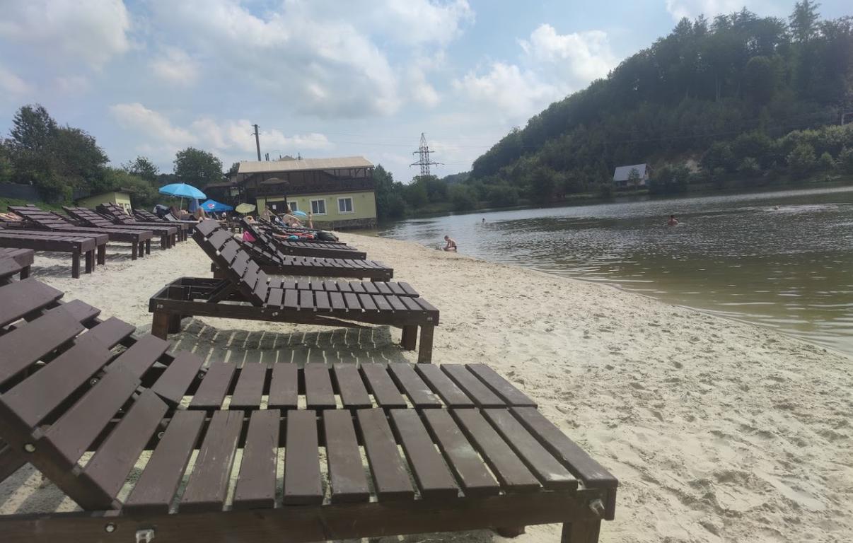 Готельно-відпочинковий комплекс "Тартак Резорт" (Озеро Вульки)