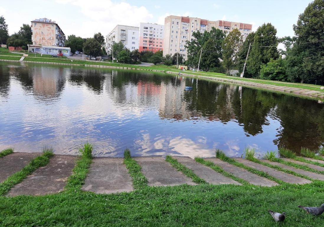Долина (Міське Озеро)